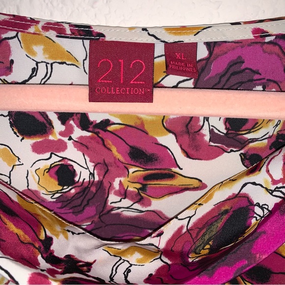 NWOT Draped Neckline Sleeveless Floral Blouse - Picture 13 of 14